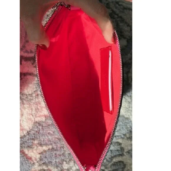 🩷NWT- Authentic Christian Louboutin Hot Pink Loubila🩷 - Picture 8 of 14